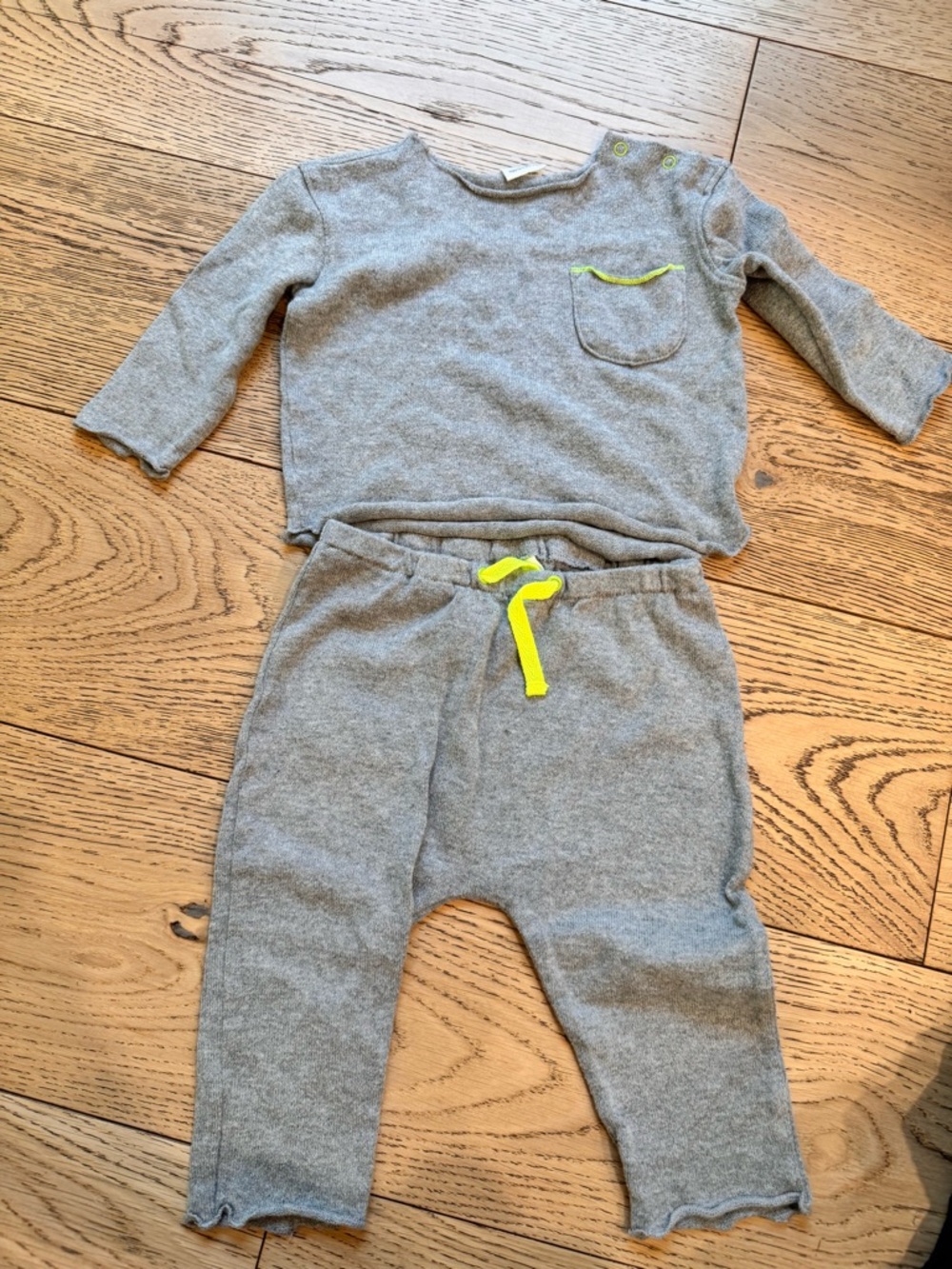 egg baby sweater set